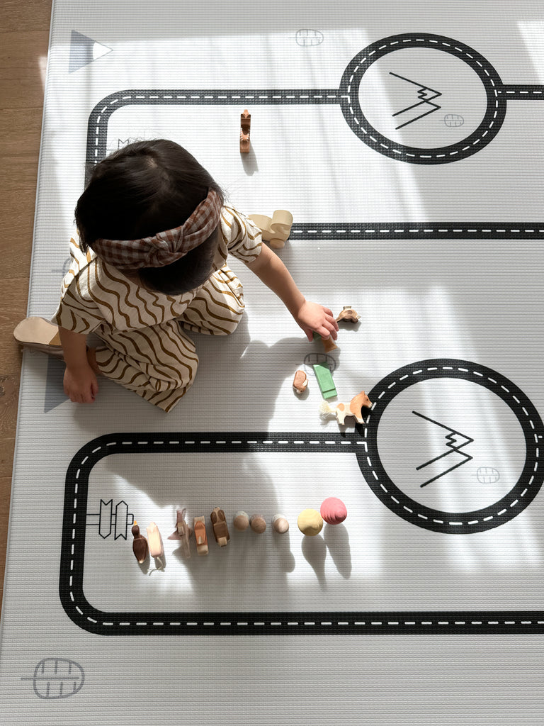 Little Bot Baby Play Mat (Ofie mat, country road + triangle)