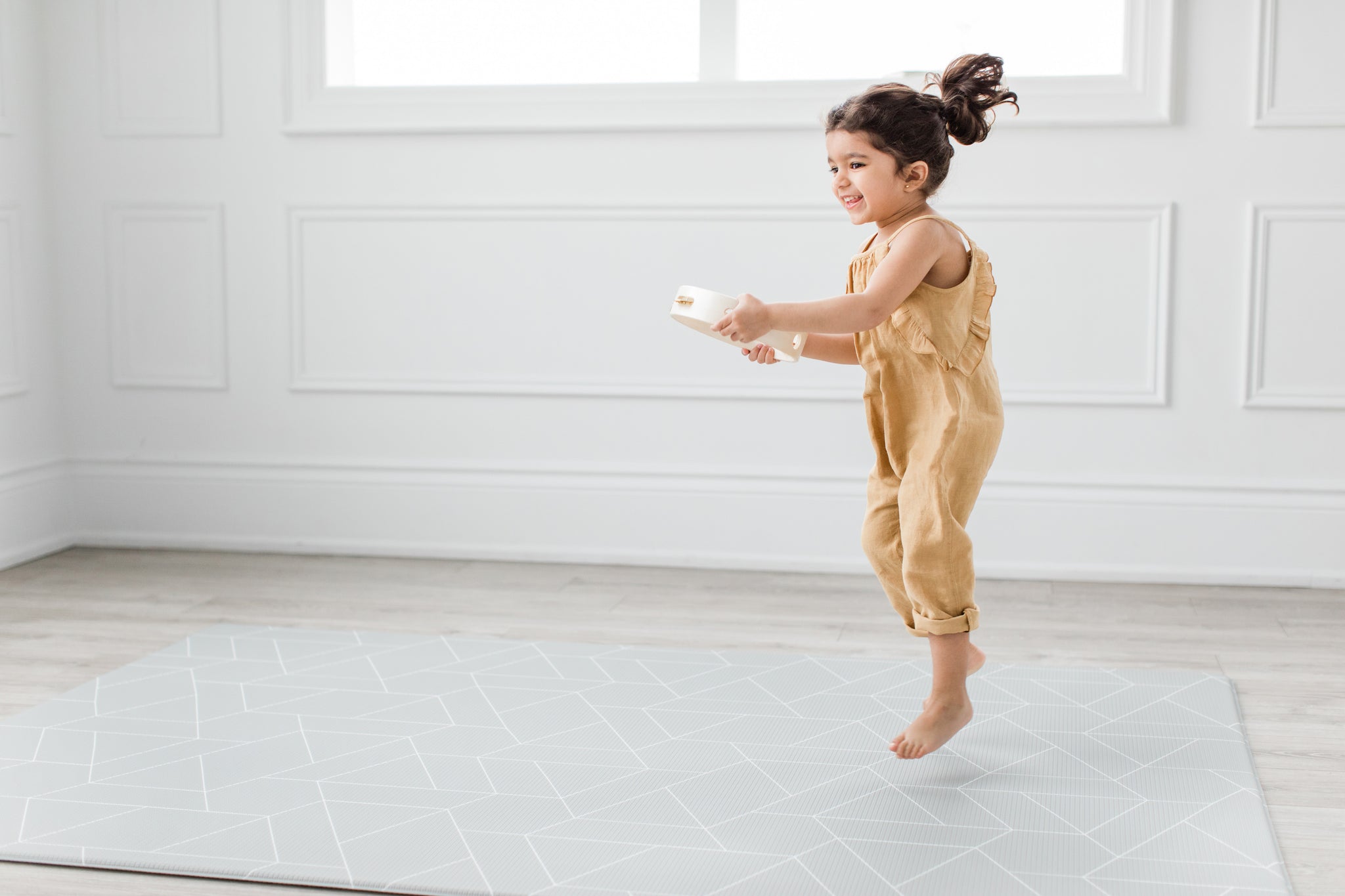 Ofie mat (zen line + triangle, large) soft baby play mat Little Bot Inc.